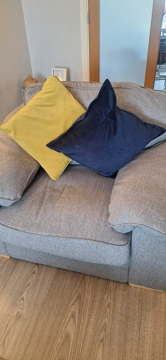 Sofa 3,2,1 Seater v.good condition - Image 1