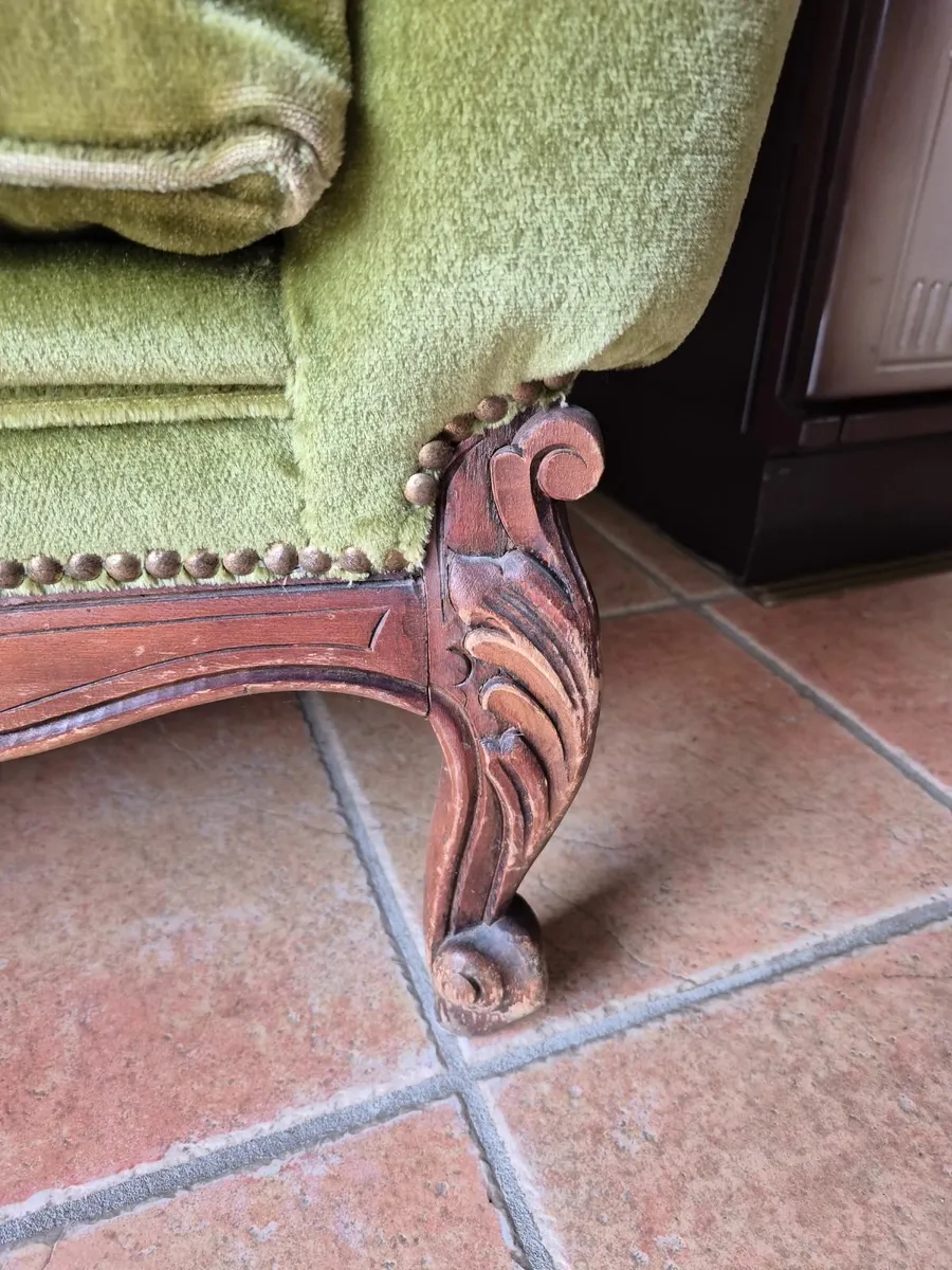 Victorian Settee in Mahogany - Image 4