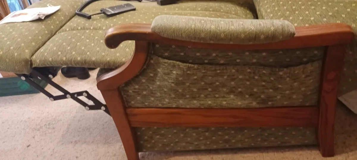 Reclining chair - Image 1