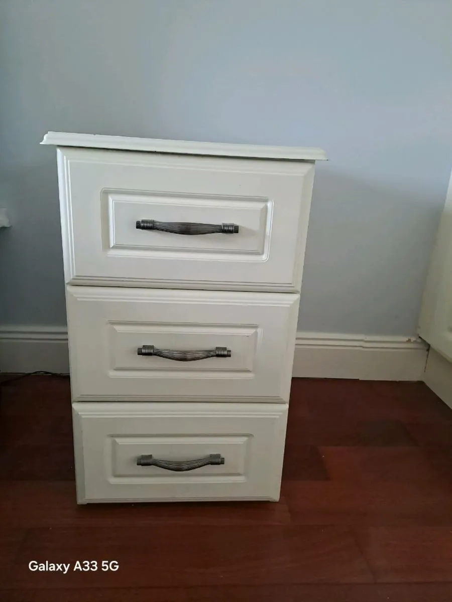 Wardrobes - Image 4