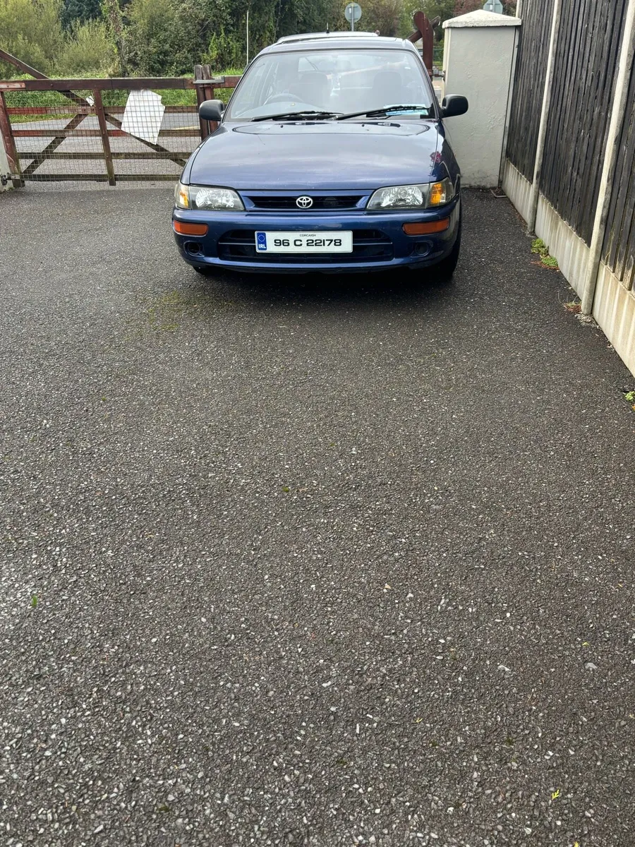 96 E10 Corolla - Image 2