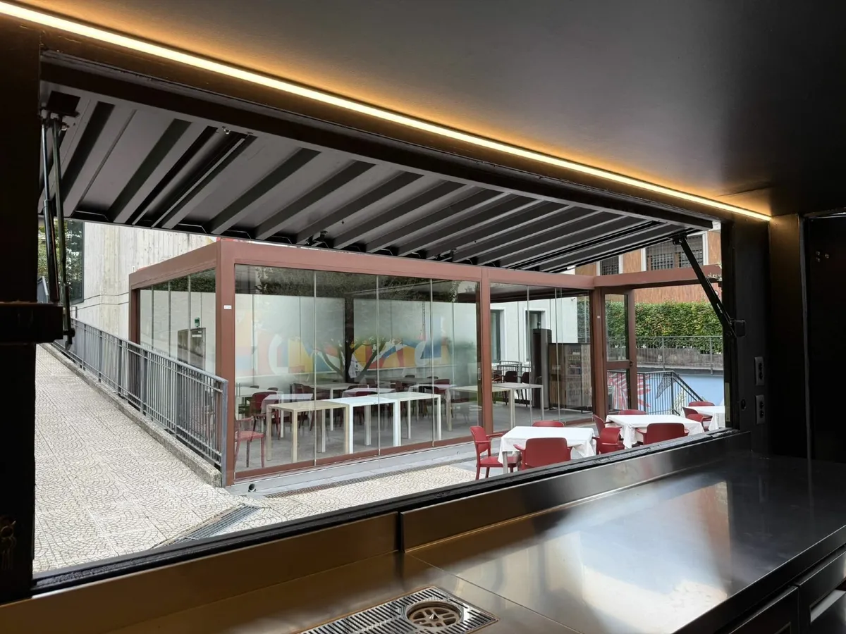 Compact Outdoor Pub bar 3x2 meters - Image 2