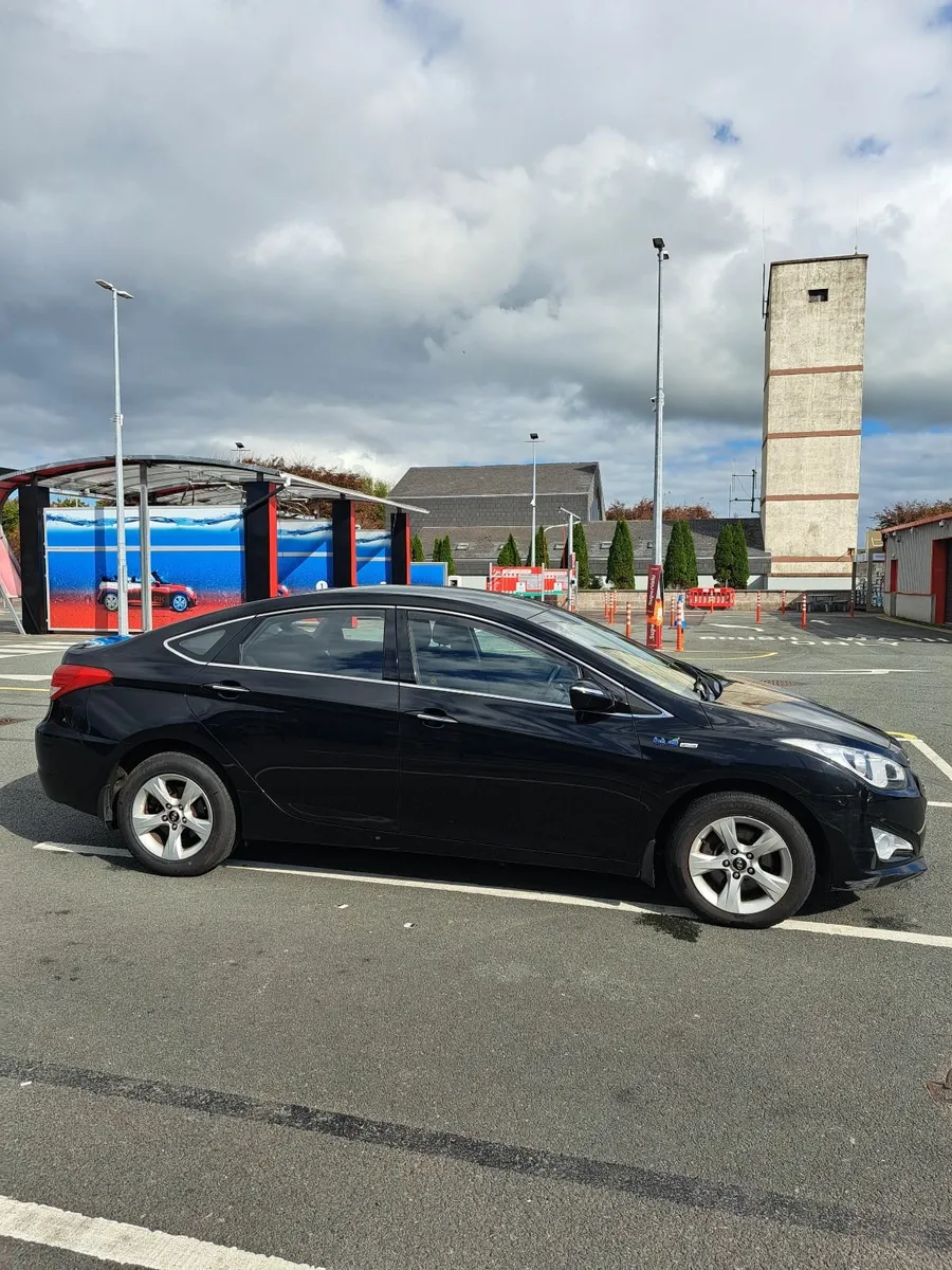 Hyundai i40 2012 - Image 2