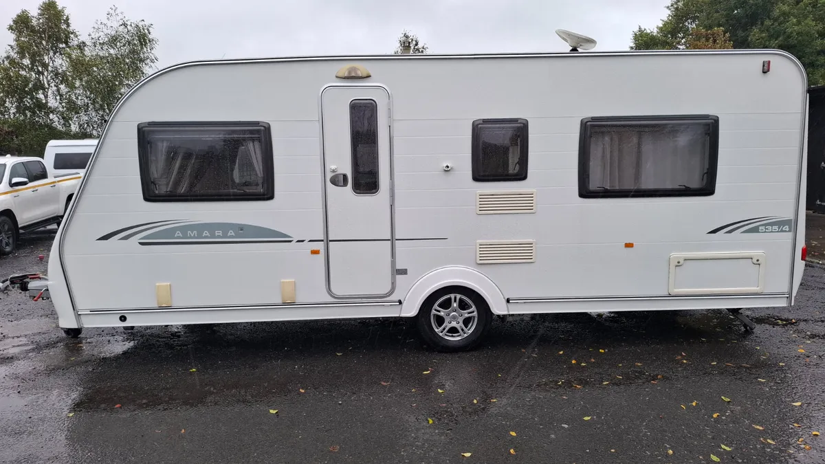 Coachman Amara Fixed Bed Caravan - Image 3