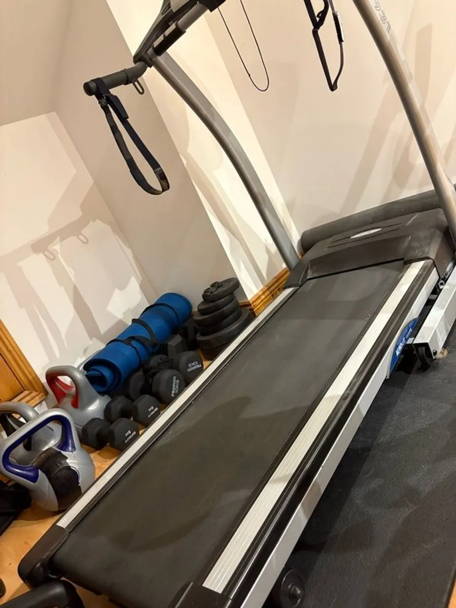Horizon Fitness T931 Treadmill - Image 3