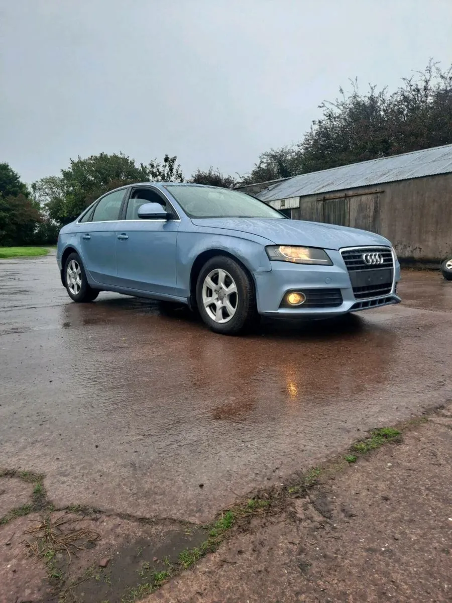 Breaking 08-11 audi a4 b8 2.0tdi - Image 1
