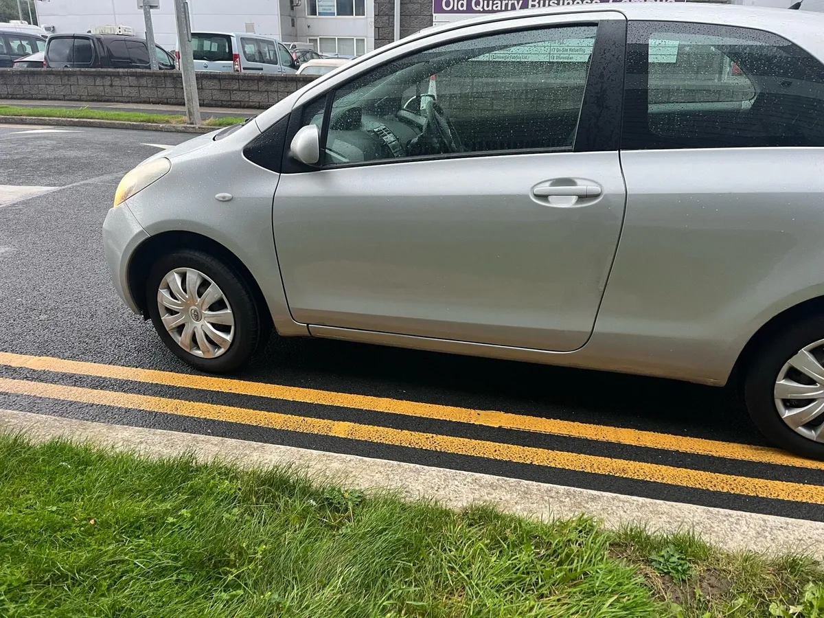Toyota Yaris - Image 4
