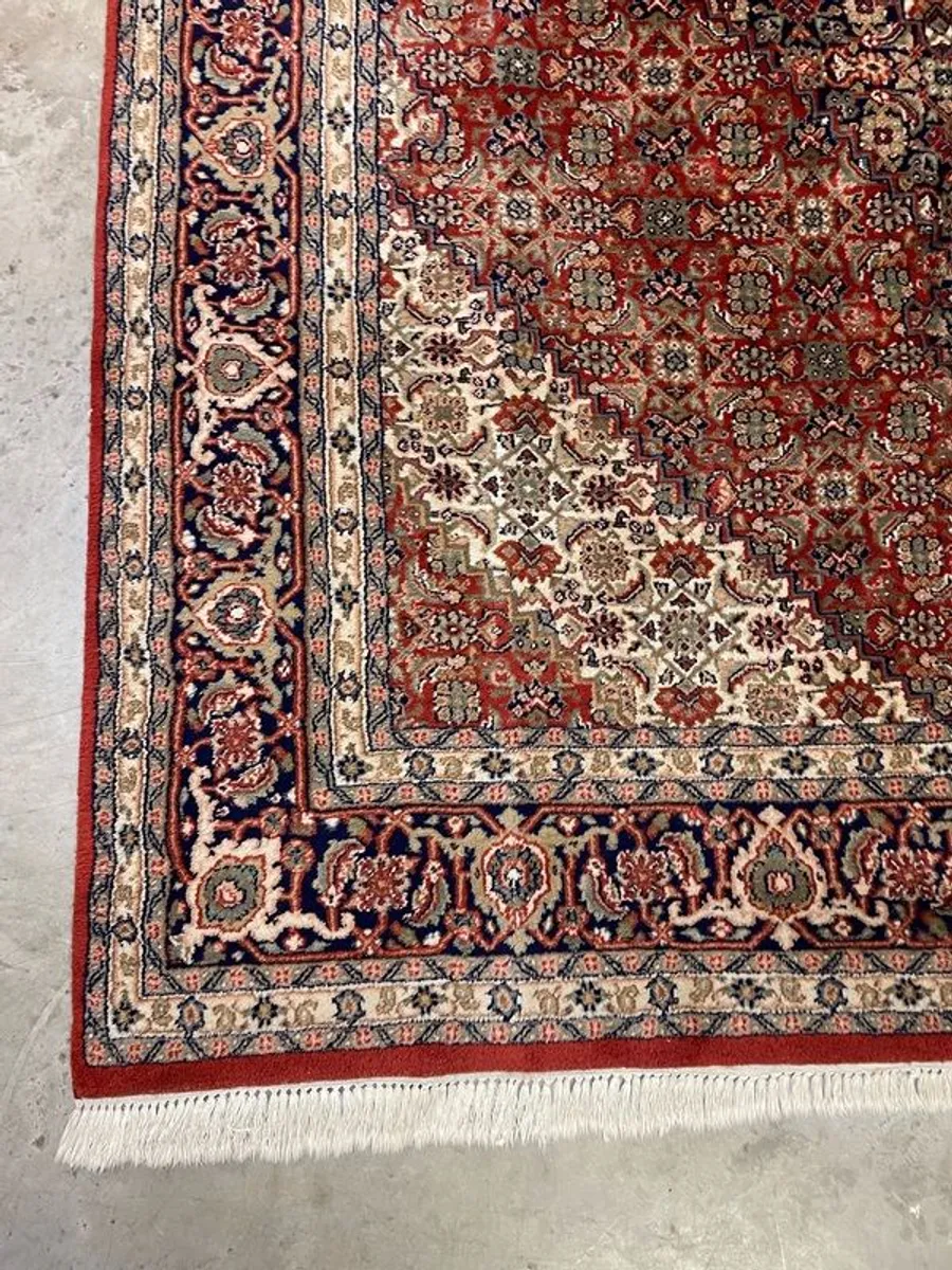 Very Good Vintage Bidjar hand Knotted Rug. - Image 2