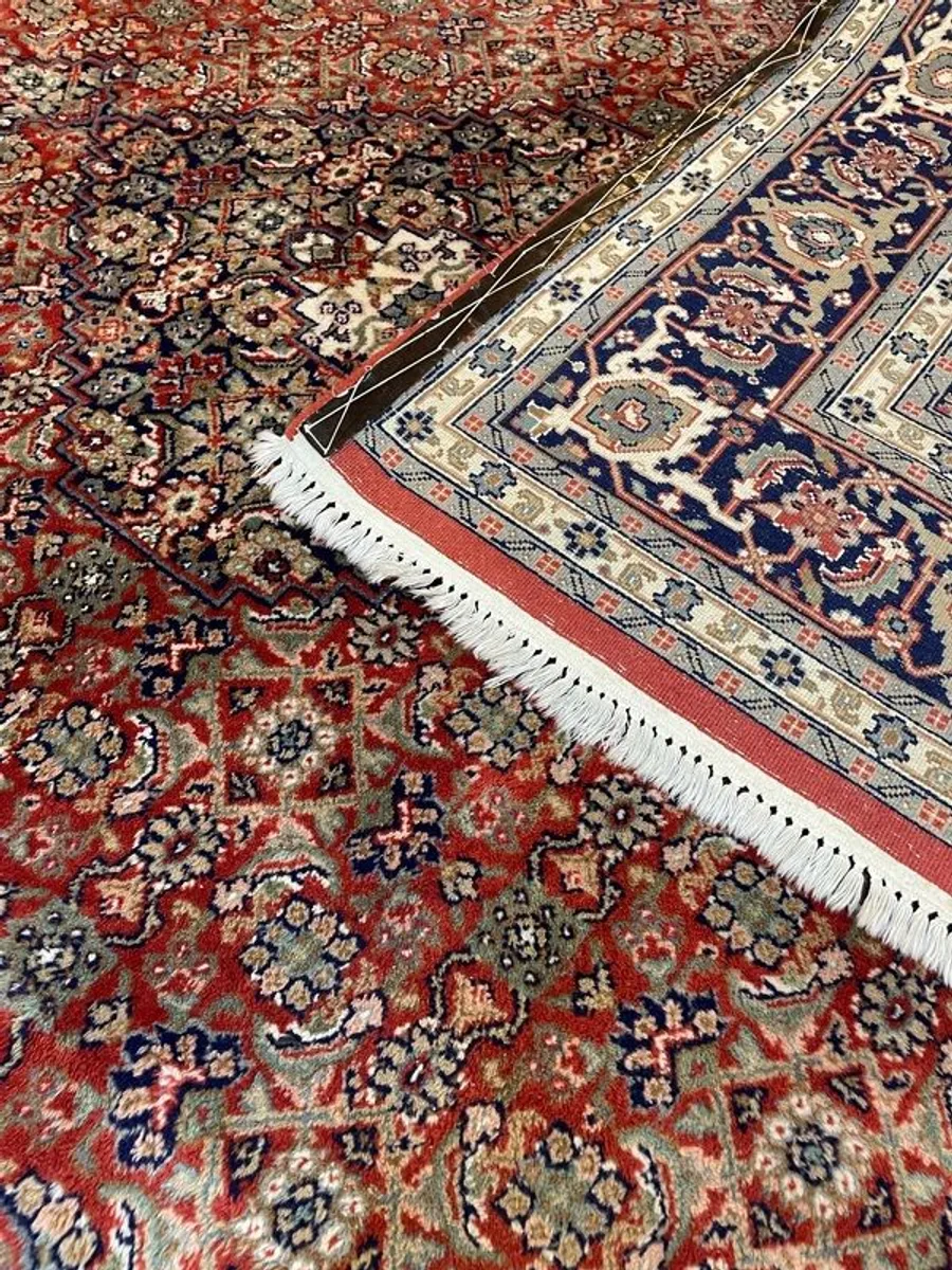 Very Good Vintage Bidjar hand Knotted Rug. - Image 4