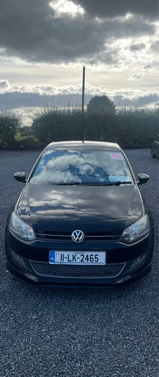 2011 Volkswagon Polo - Image 2