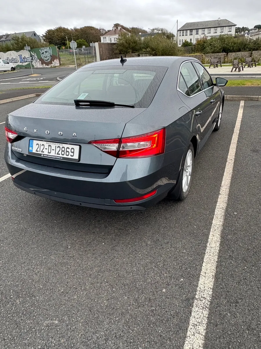 Skoda Superb 2021 - Image 4