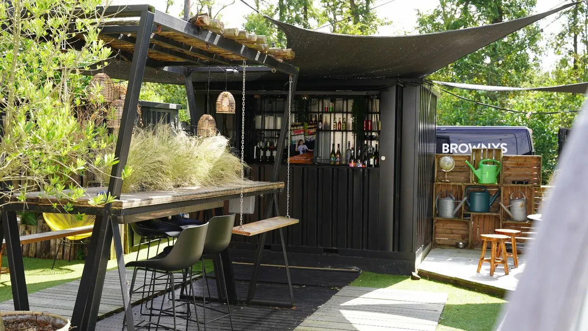 shipping container bar 4x2 meters XL - Image 4