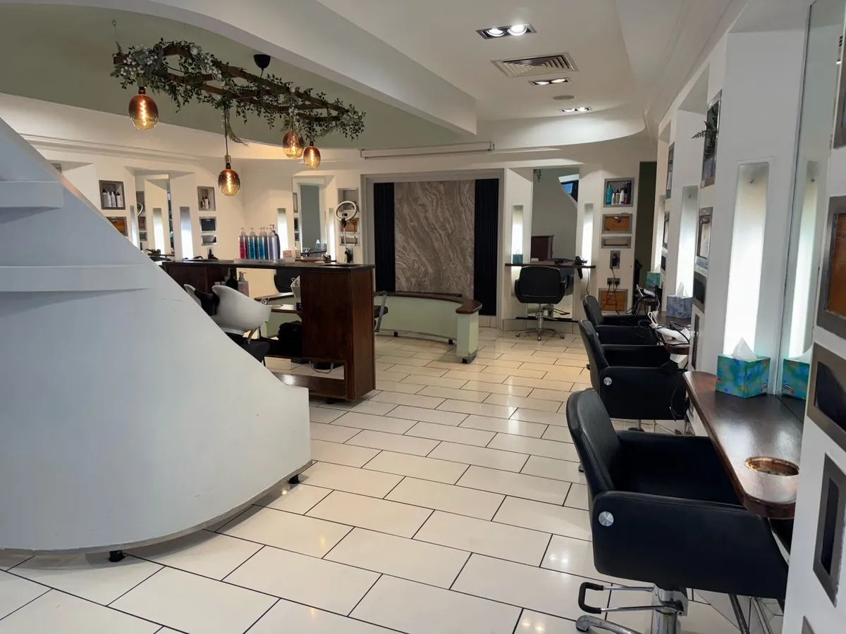 Hair Salon for Rent - Image 2