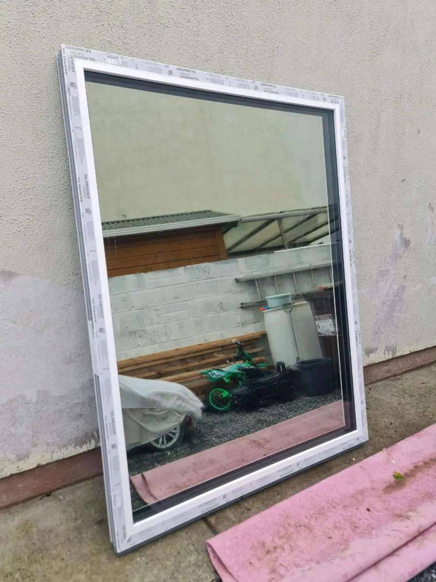 Window screen mirror effect triple glazed - Image 1