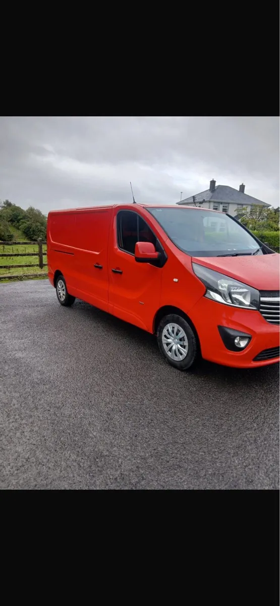Opel Vivaro Sportive 1.6 - Image 1