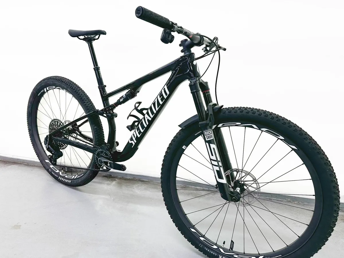 Epic 8 Pro Medium - Image 1