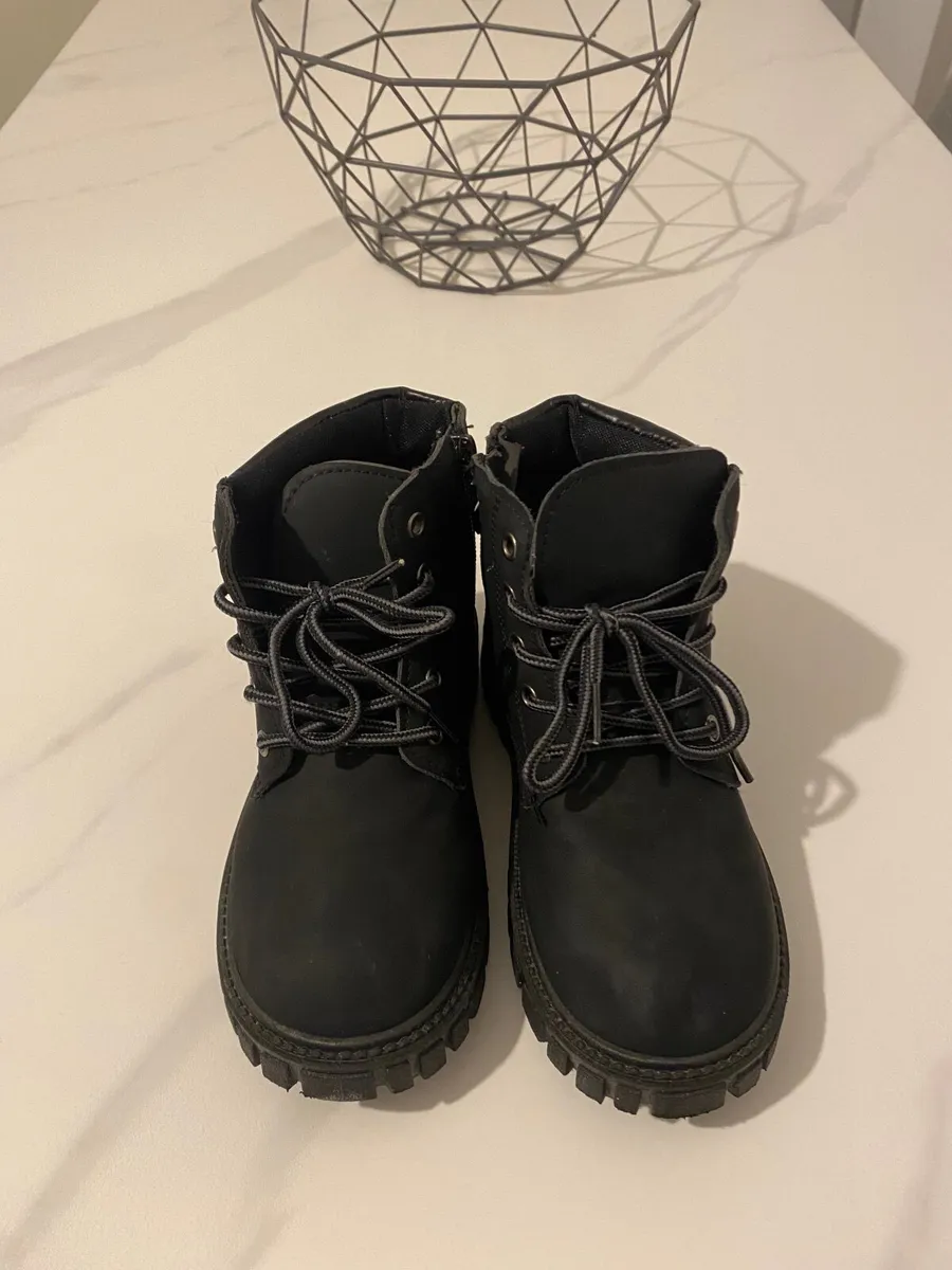 Boys Black Boots - Image 1