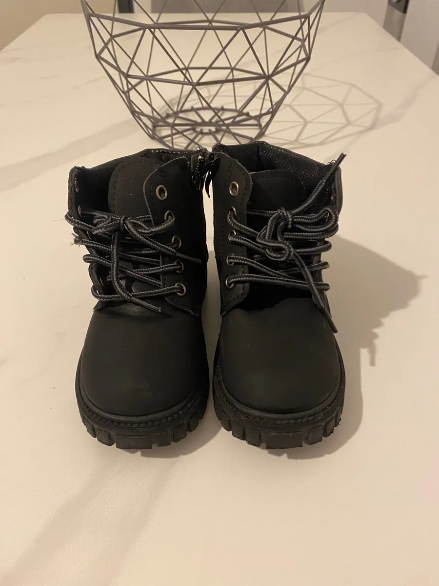 Boys Boots - Image 1