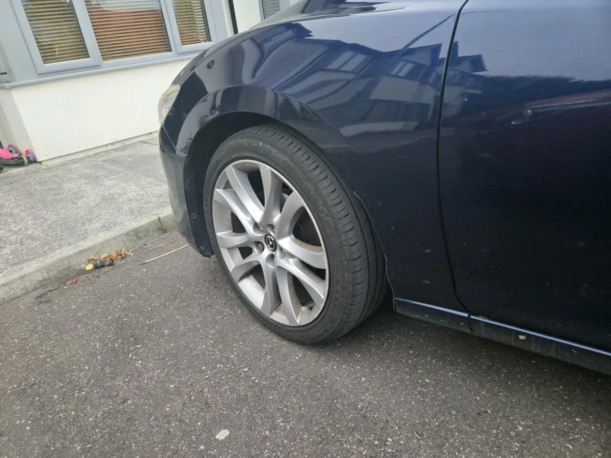 Car - Image 1