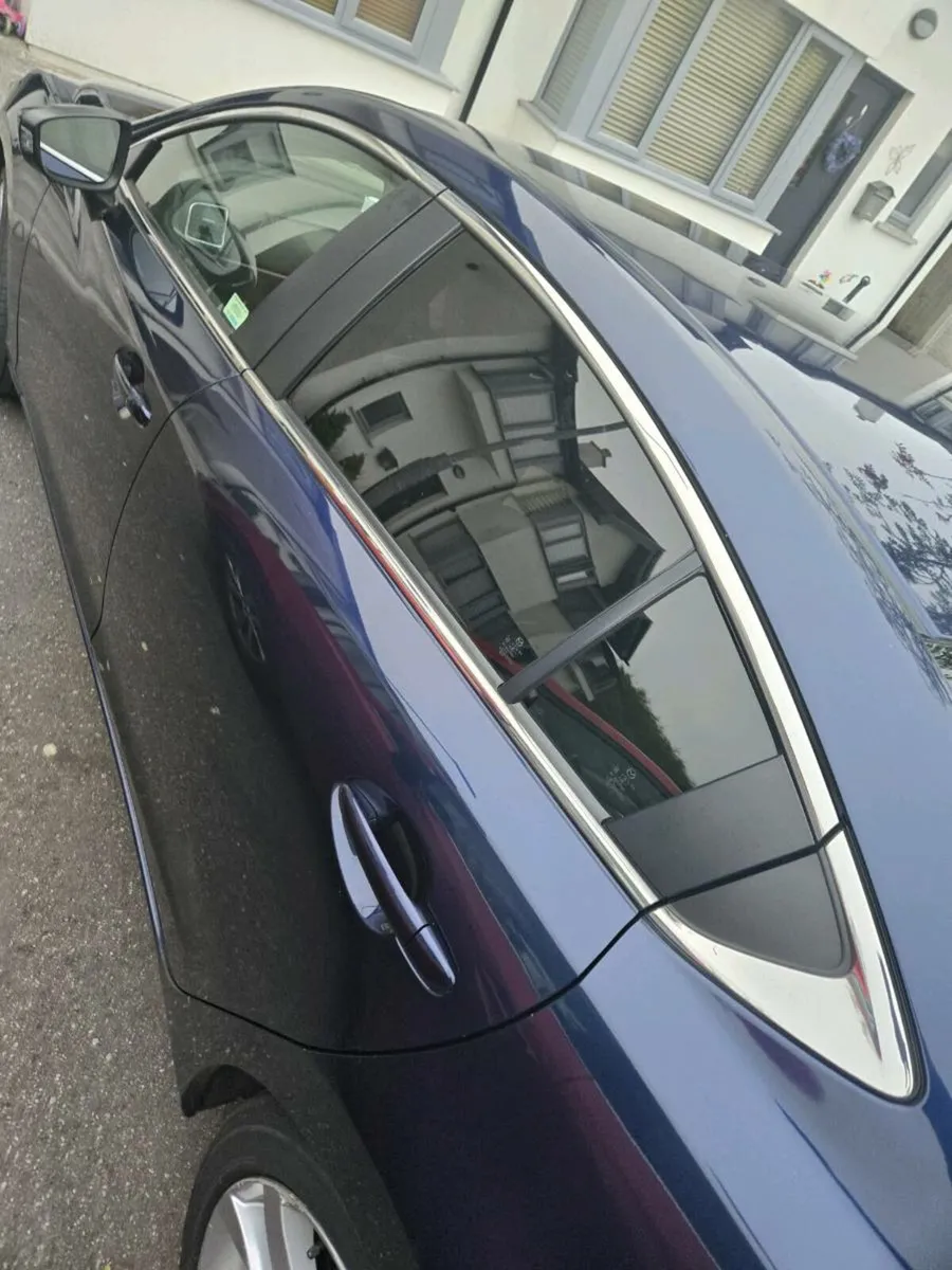 Car - Image 3