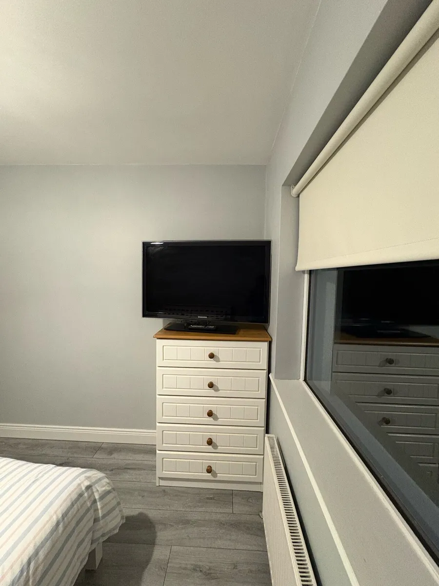 TV - Image 2