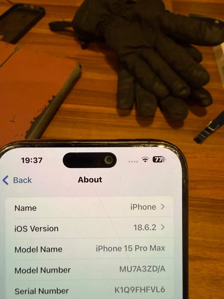 iPhone - Image 4