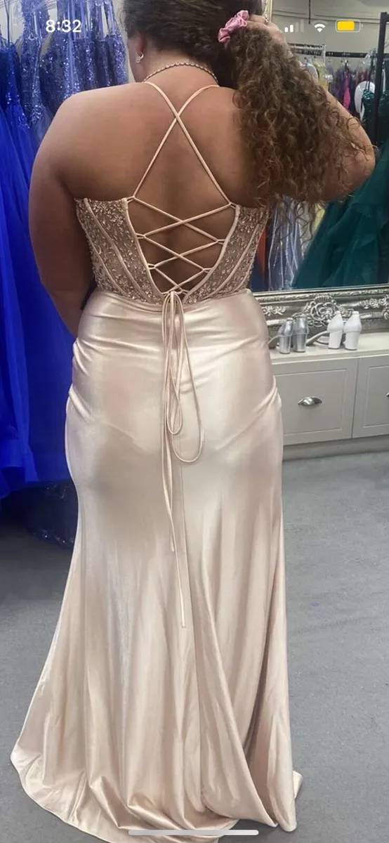 Dani’s closet Dress - Image 3