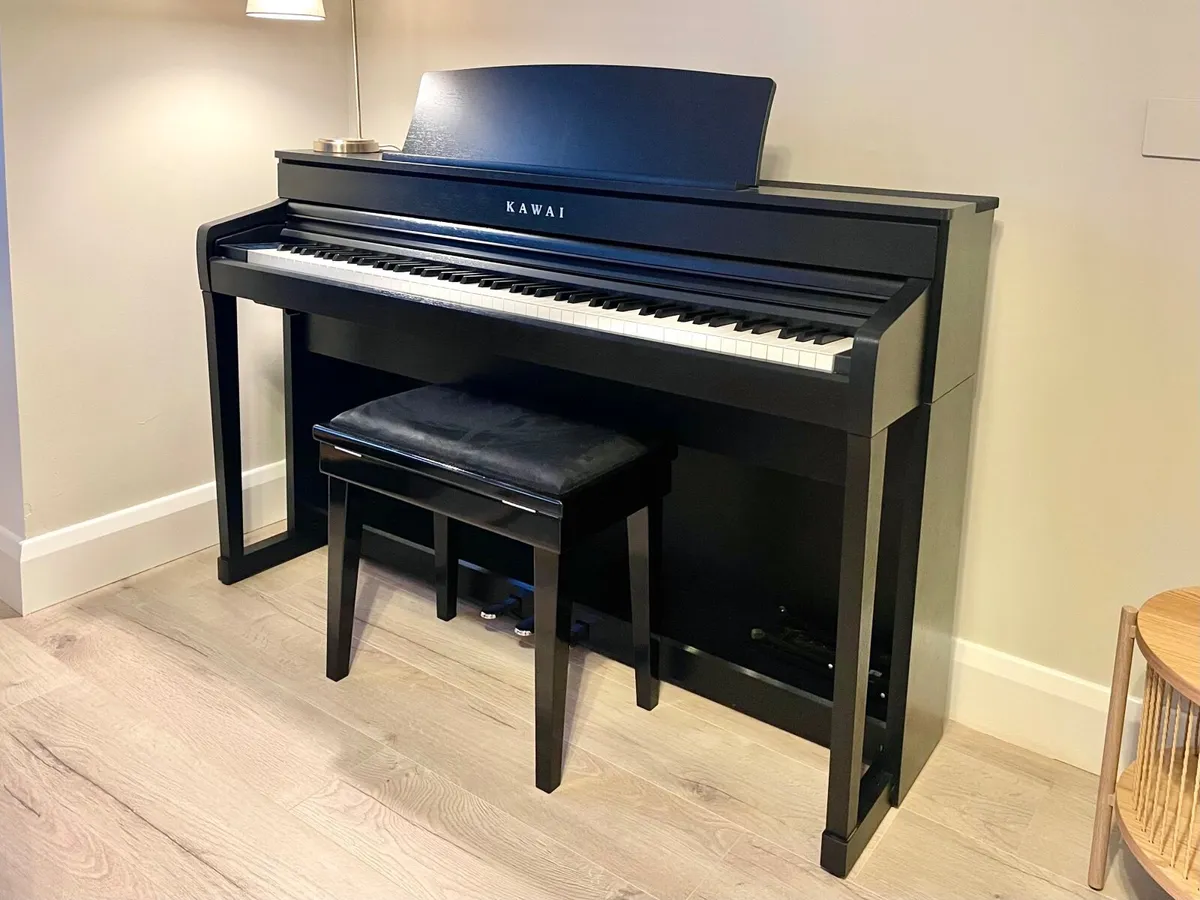 piano - Image 1