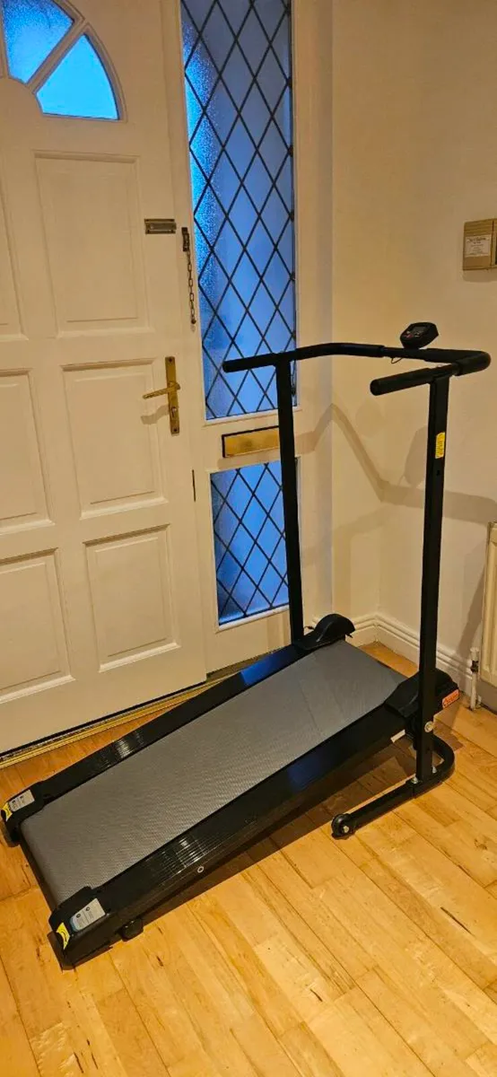 Manual Treadmill - Image 1