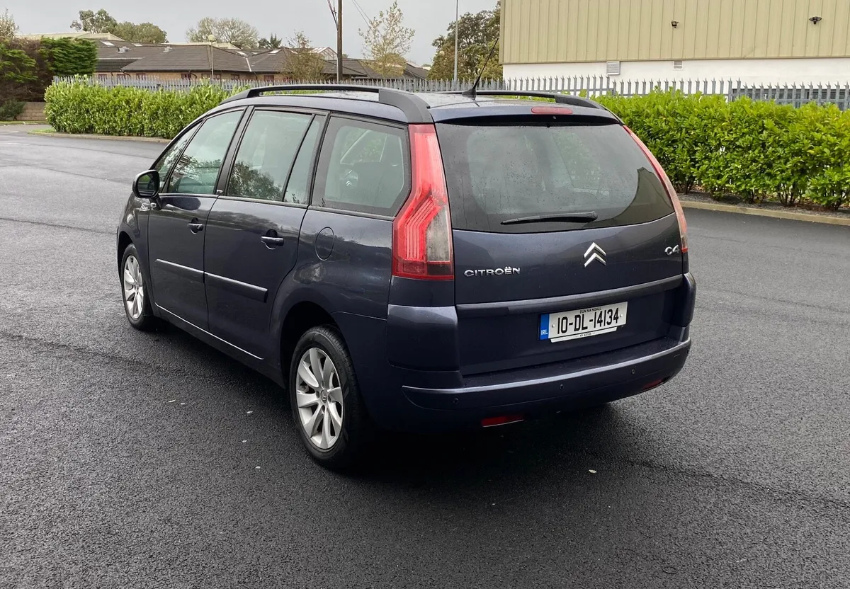Automatic. 10 Citroen Picasso Diesel. €1650 Ono - Image 4