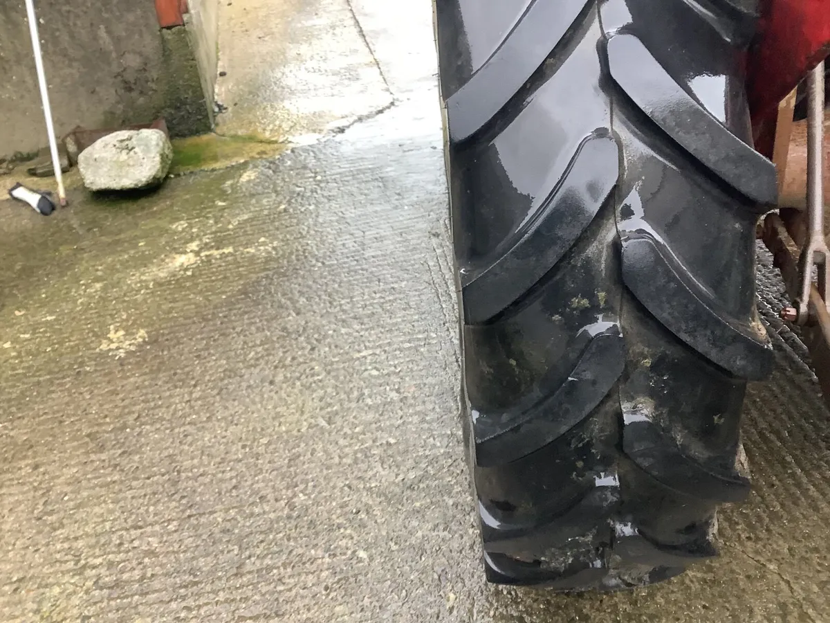Set of Firestone Radial Tyres - Image 1