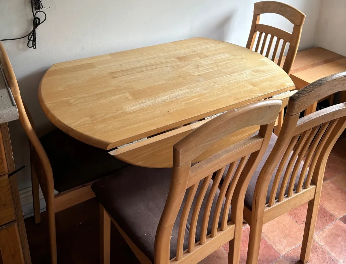 Kitchen table