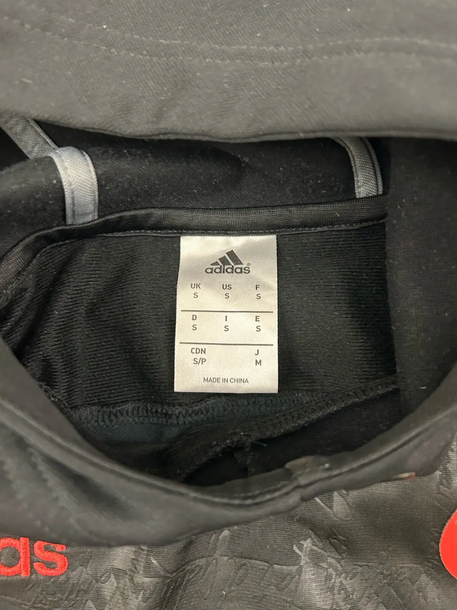Adidas Munster Rugby Hoodie Mens Small - Image 4