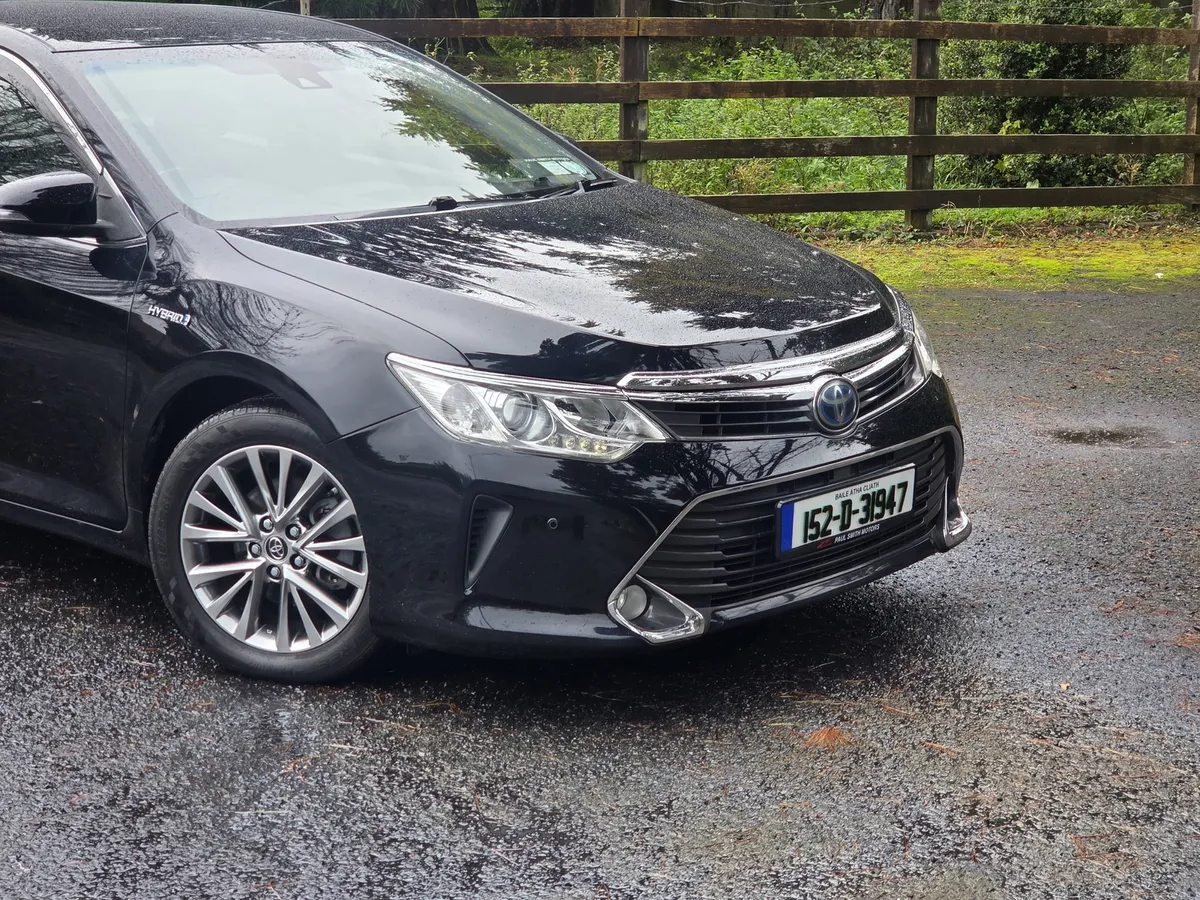 Toyota Camry - Image 2