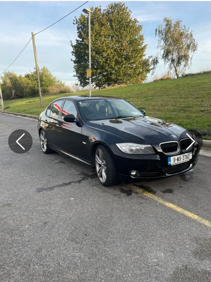 BMW 3-Series 2011 - Image 2