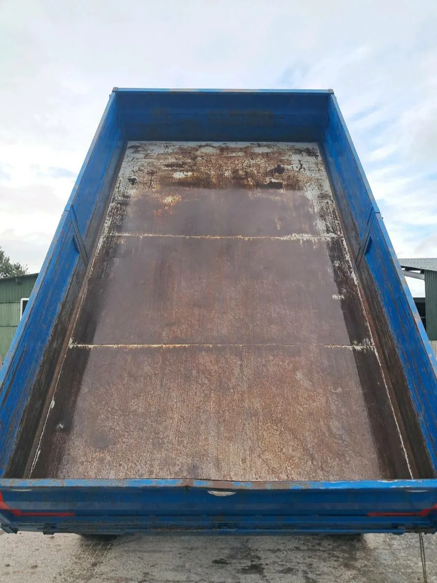 Tipping trailer - Image 3