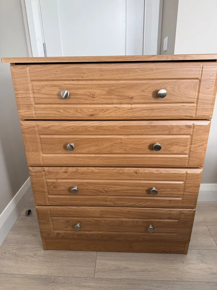 Chest of drawers - Image 1