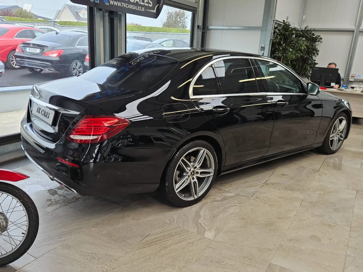 18 MERCEDES BENZ E-CLASS AVANTGARDE - Image 4