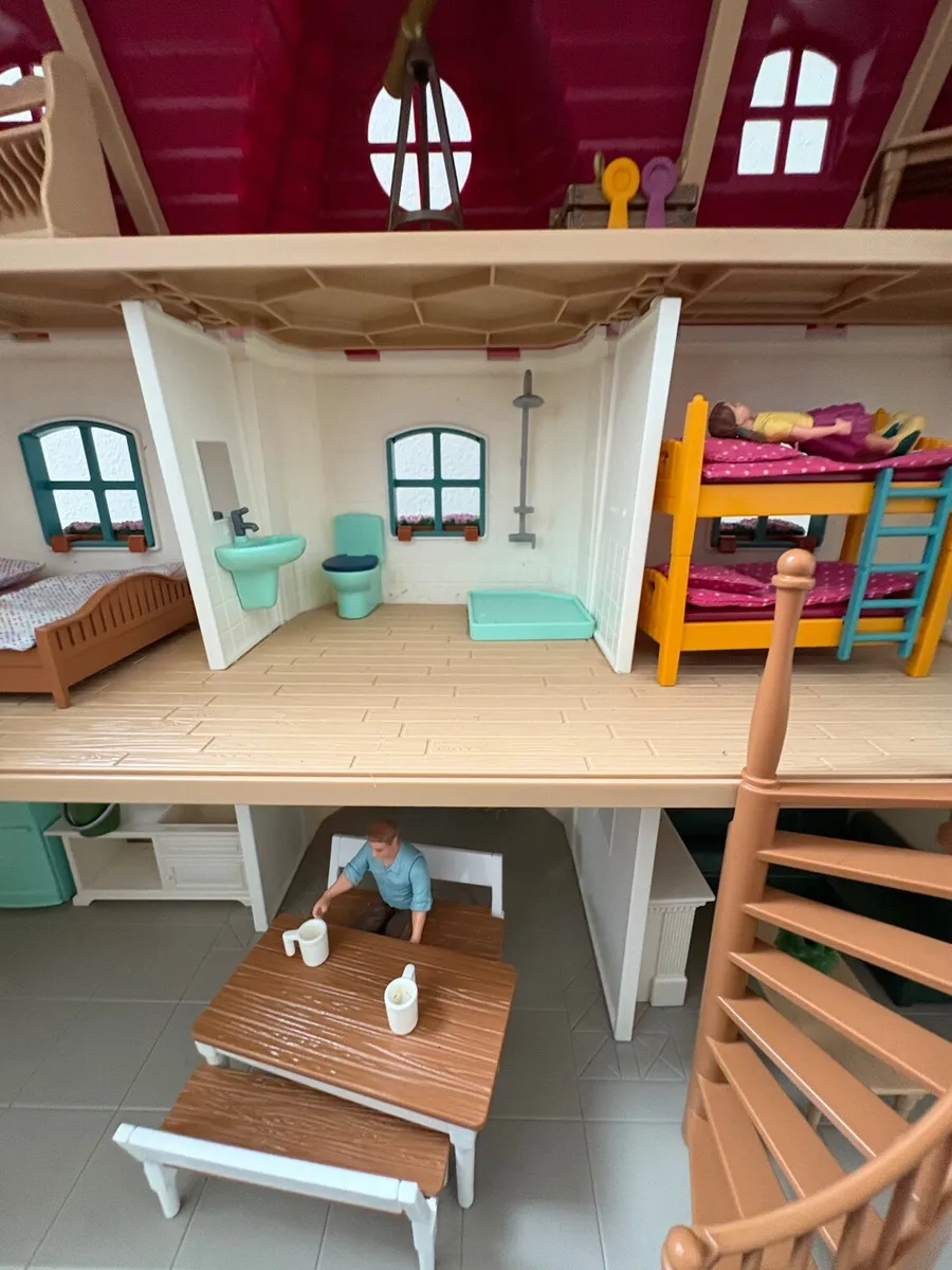 Schleich House, Stable and Horse Trailer - Image 4