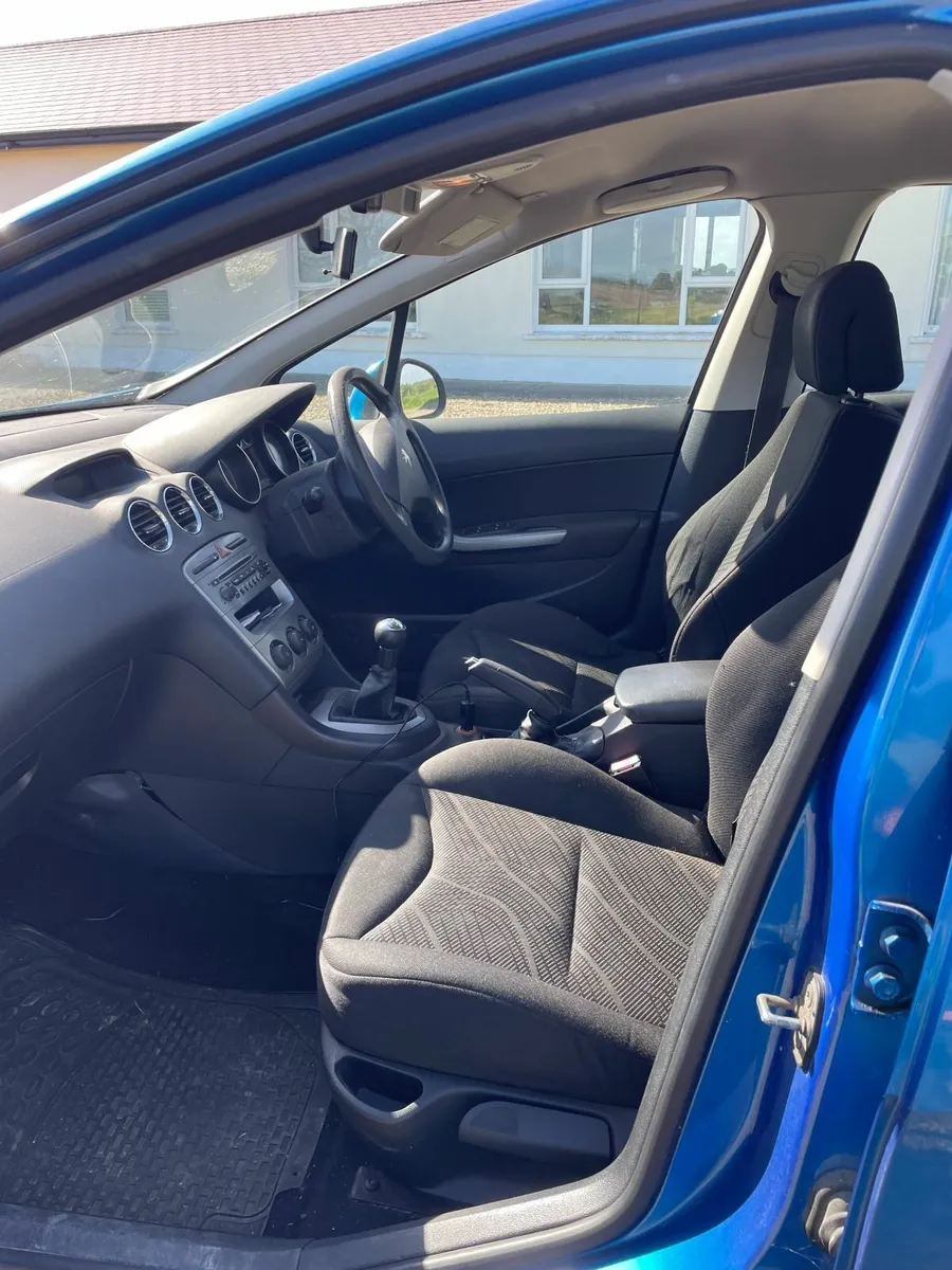 Peugeot 308 2010 - Image 3