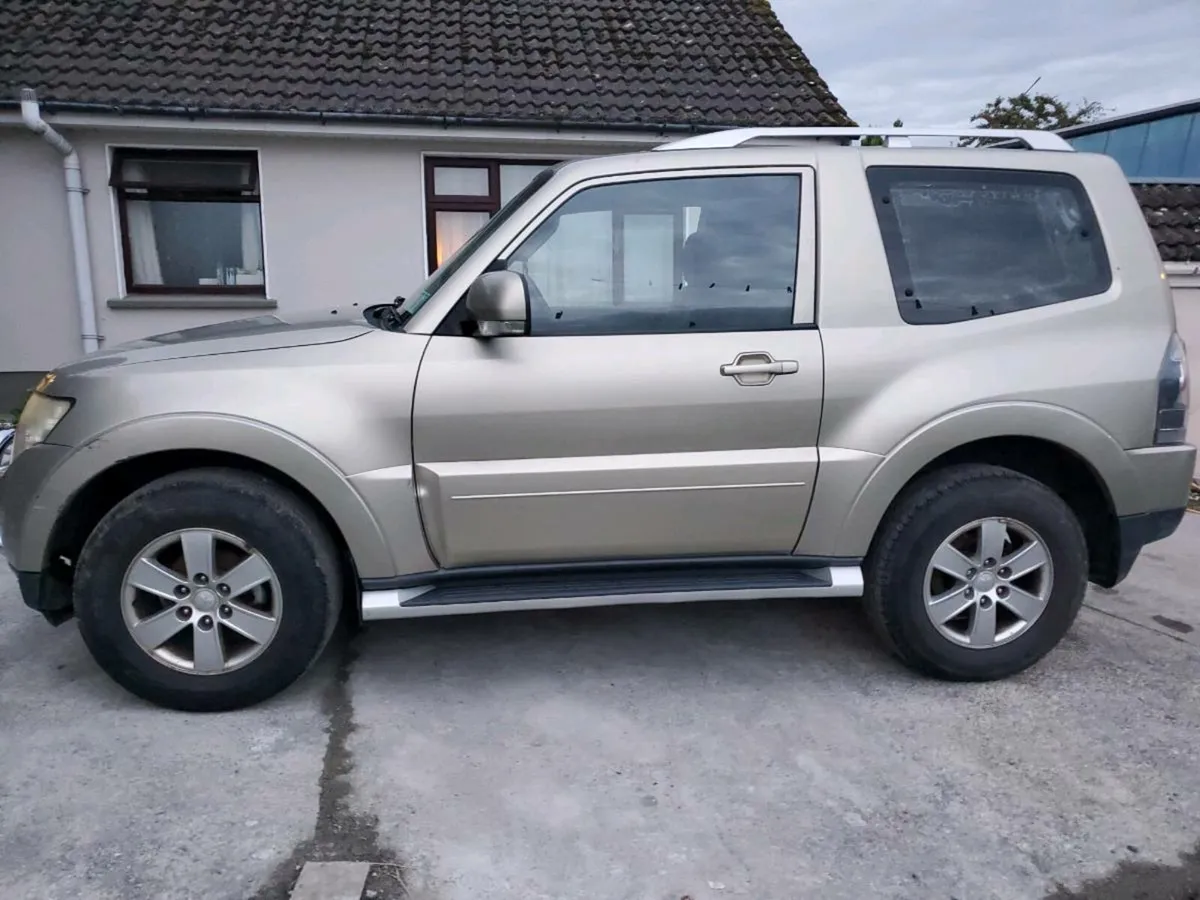 Mitsubishi pajero - Image 3