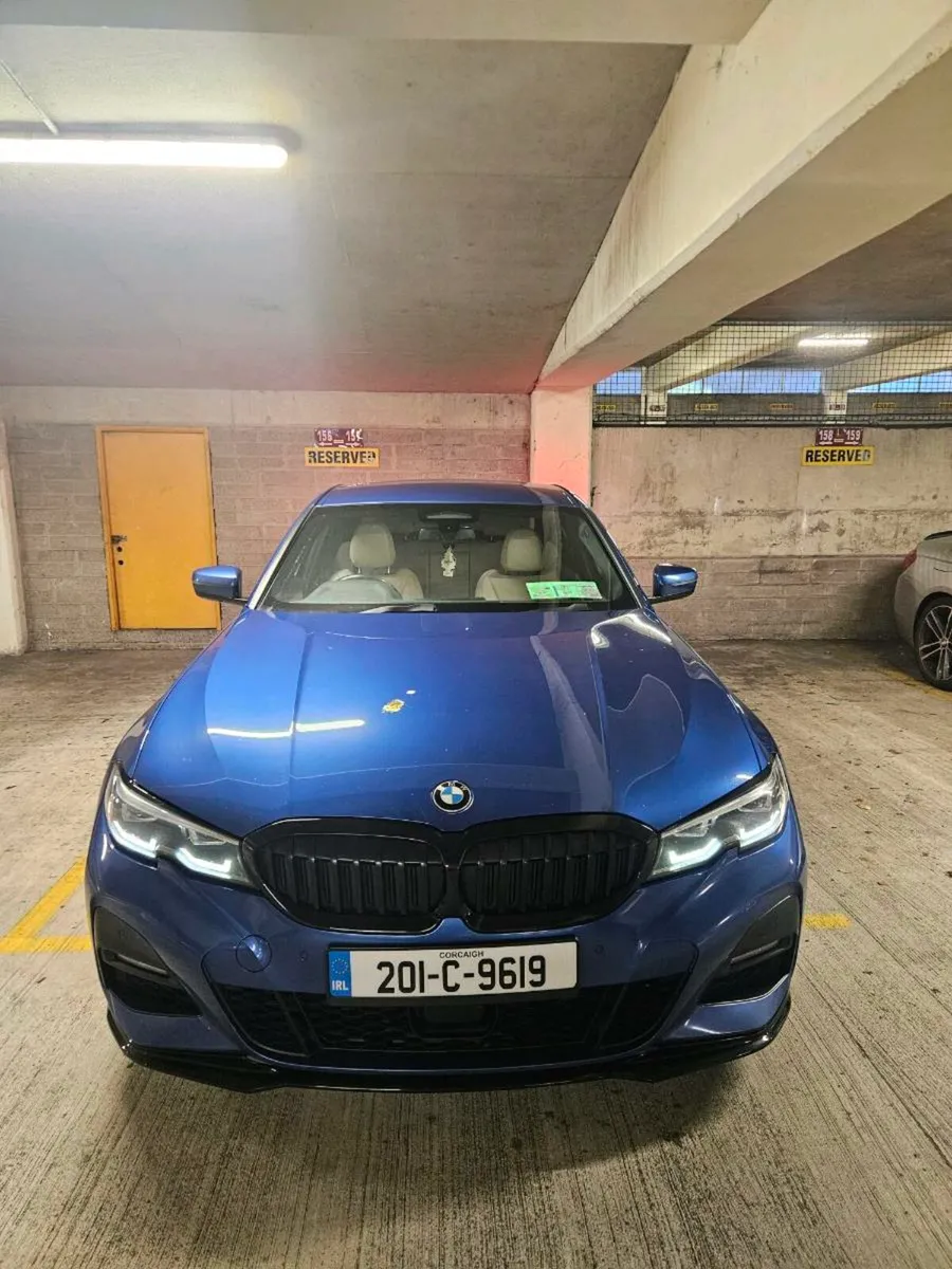 BMW 330e 2021 - Image 2