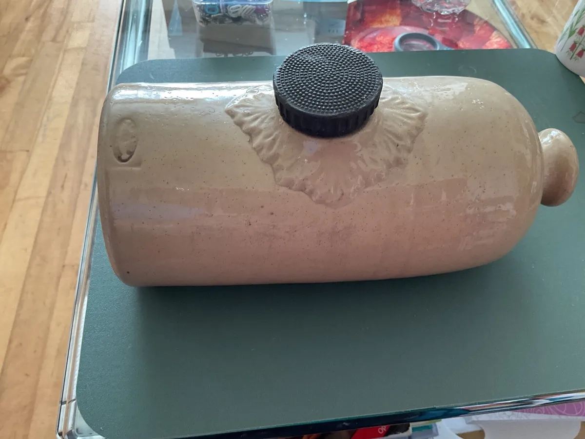 Vintage hot water jar - Image 1