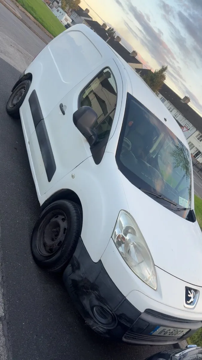 Peugeot Partner 2011 - Image 1