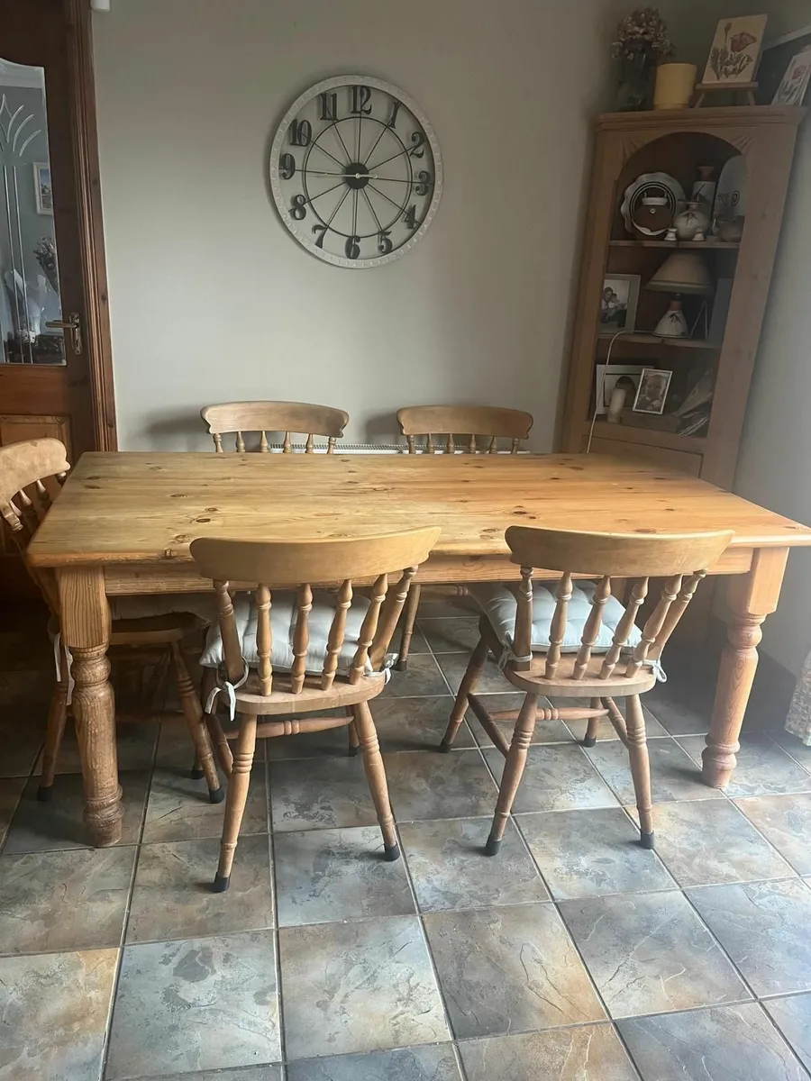 Solid Pine Kitchen table & chairs - Image 1