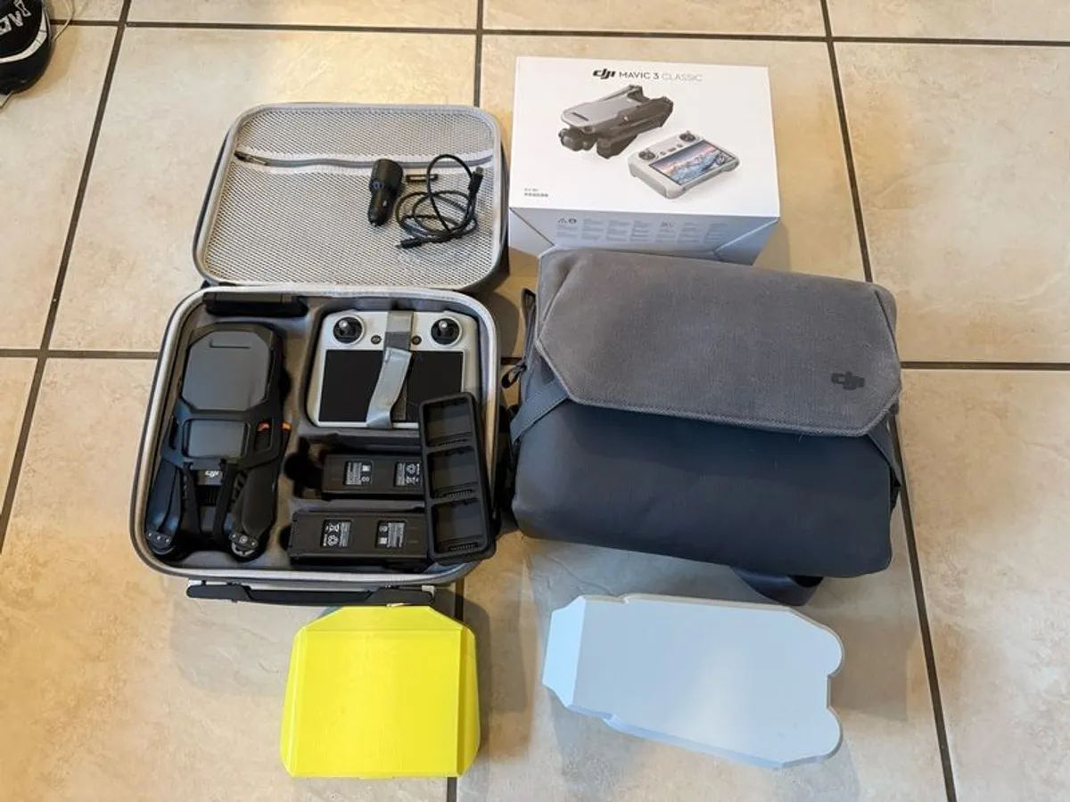 DJI Mavic 3 Classic Flymore Combo - Image 1
