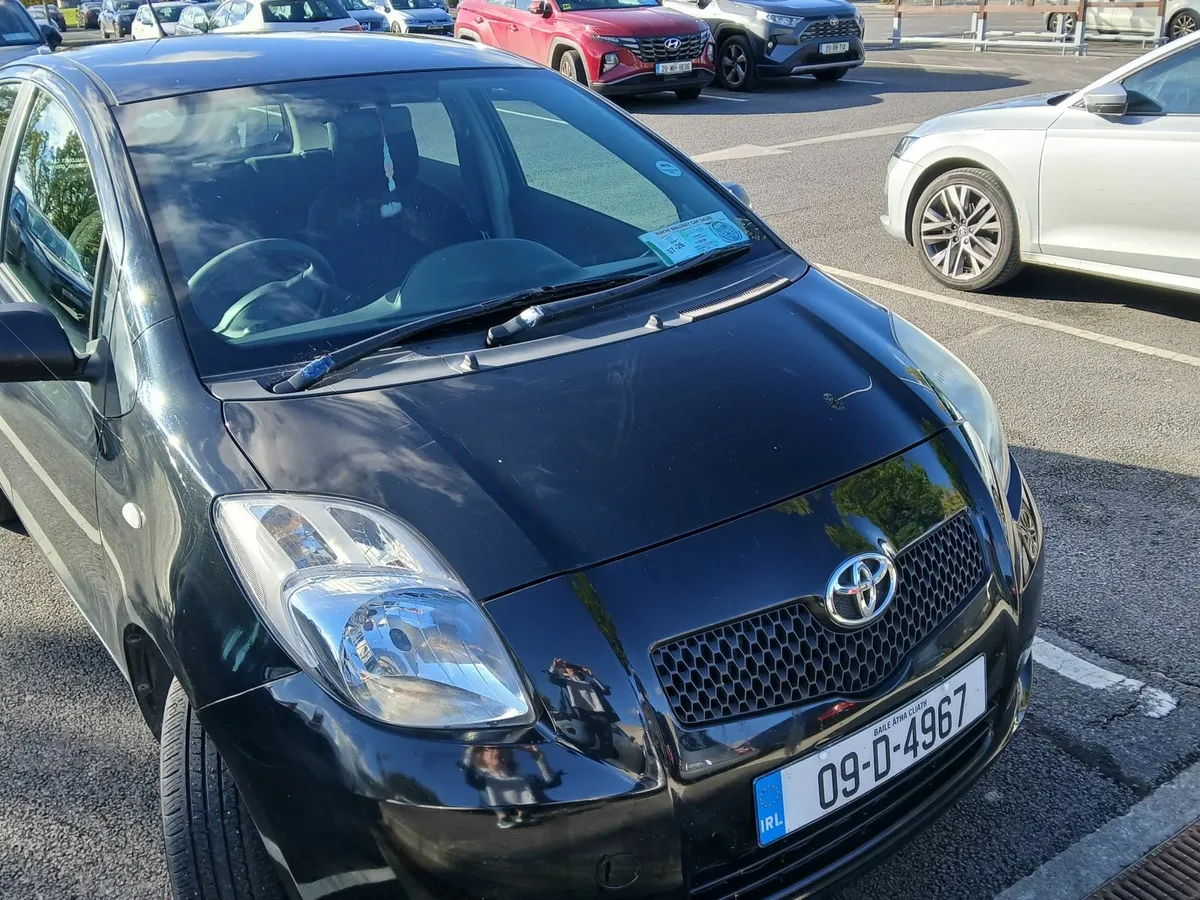 Toyota Yaris 2009 - Image 2