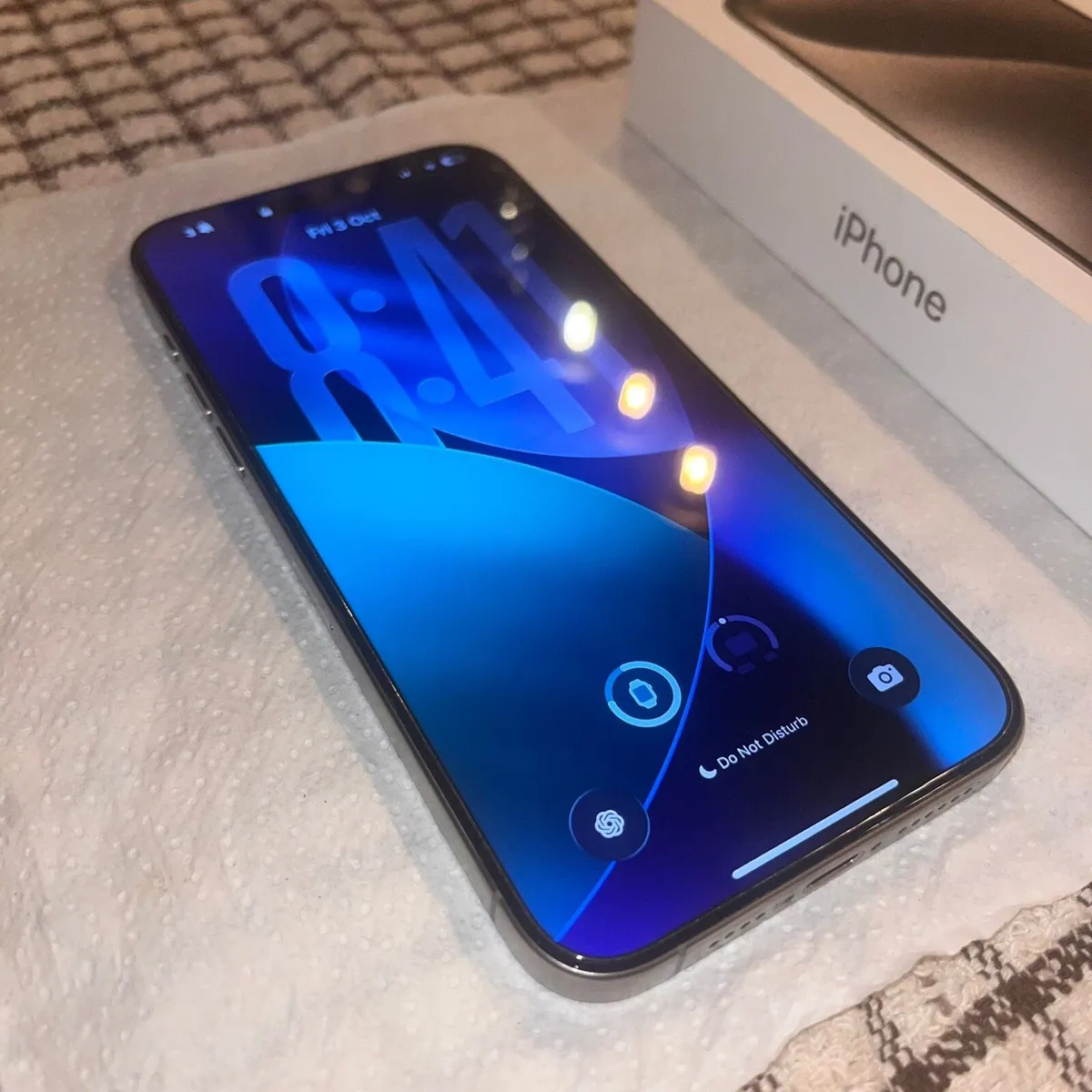 📱 iPhone 15 Pro Max 256GB + Accessories - Image 4
