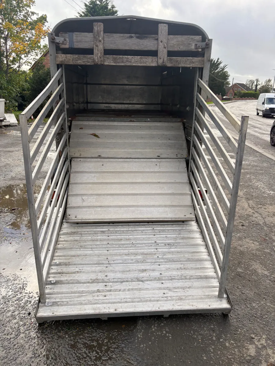 Ifor Williams 10ft cattle trailer - Image 3