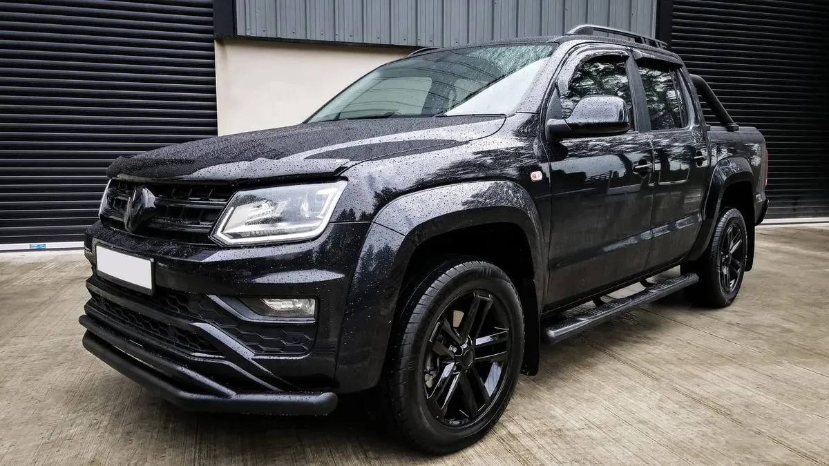 2017 171 Volkswagen Amarok V6 Auto Black Edition - Image 2